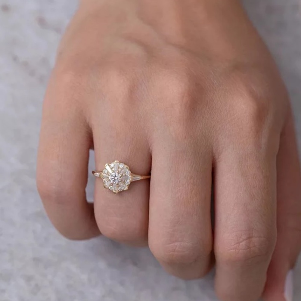 18k YG/925 Synthetic Diamond Vintage Ring